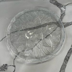 Vintage IVV Italy Glass Round Platter. 13” platter